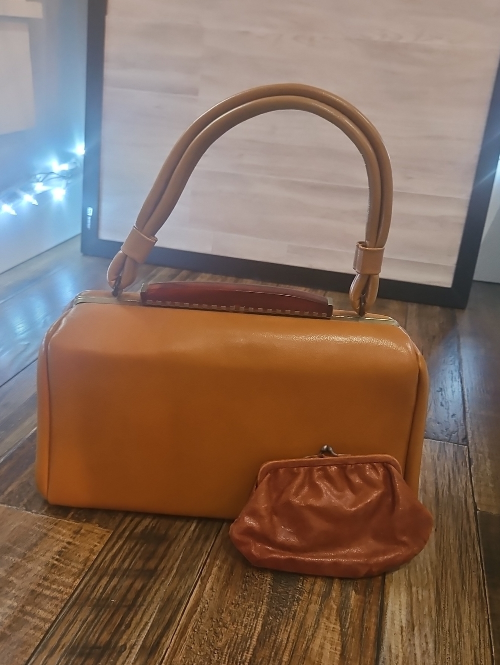 1950's Structured Top-handled Faux leather Dr. Bag Style Purse W/ Lucite Details